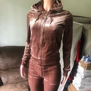 Women Veloure Sweatsuits